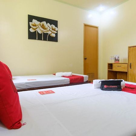 Reddoorz @ Poblacion 6 Coron Exterior photo