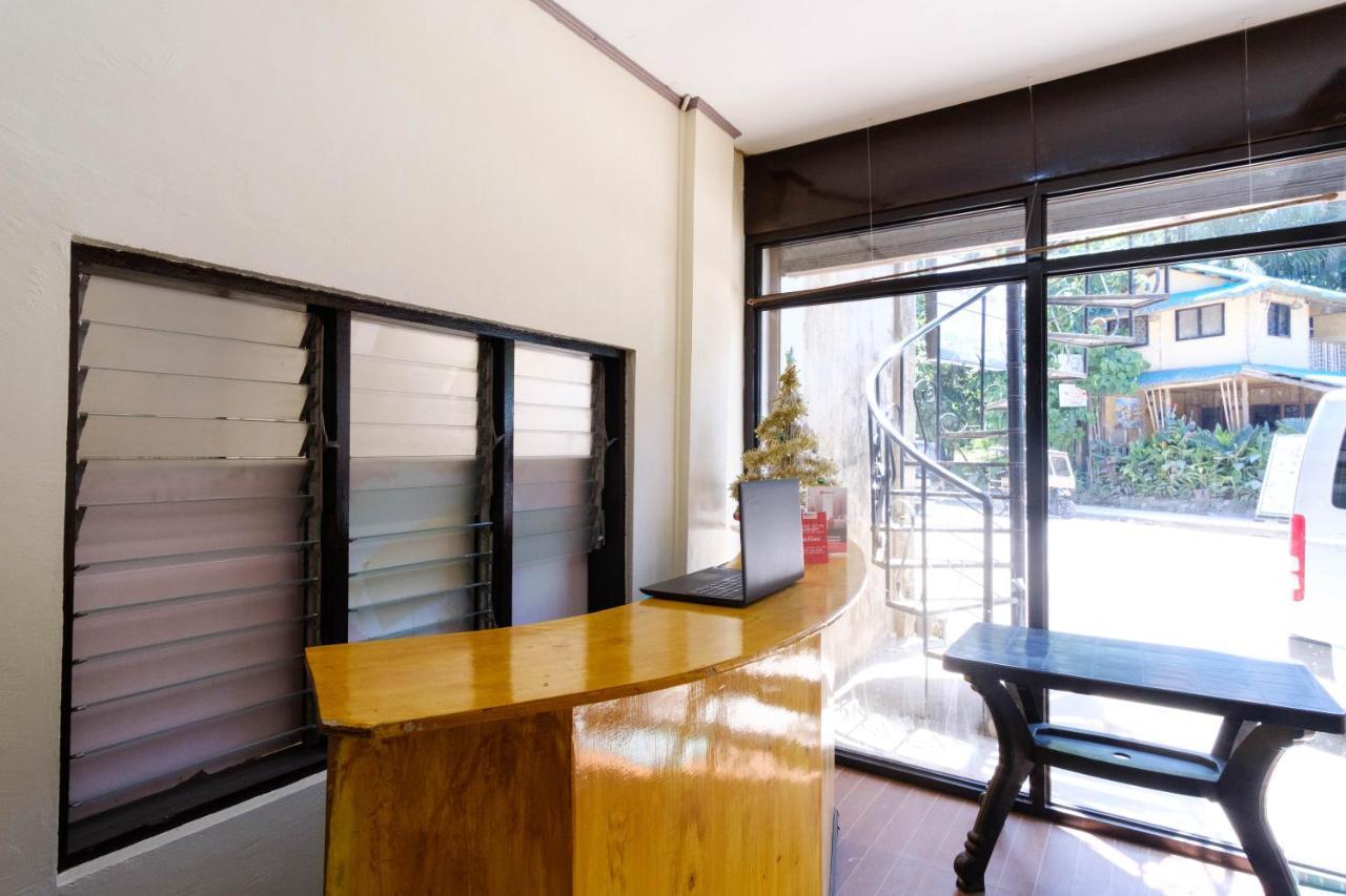 Reddoorz @ Poblacion 6 Coron Exterior photo