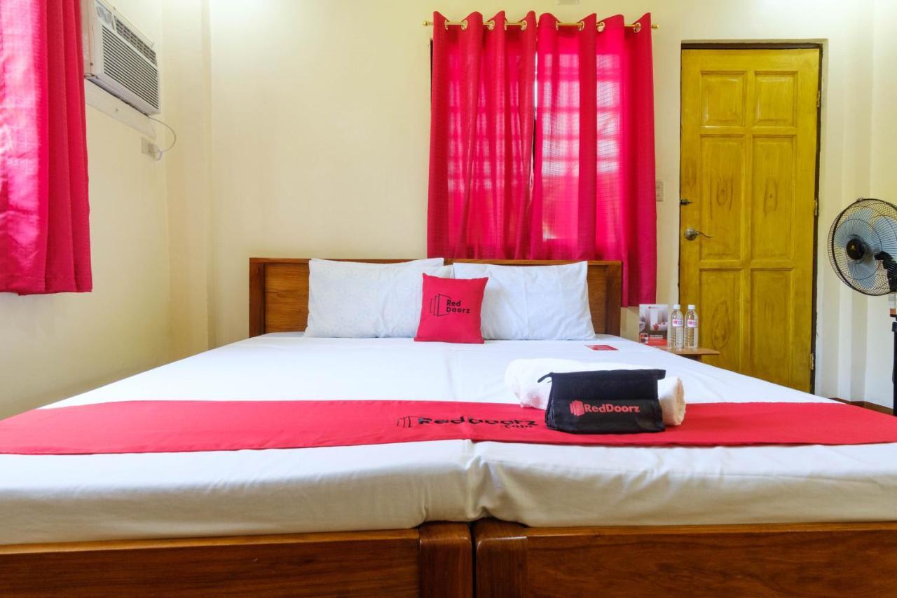 Reddoorz @ Poblacion 6 Coron Exterior photo